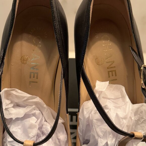 CHANEL T Strap Mary Jane Cap Toe Heels Black Tan Leather CC Logo Pumps 38.8 US8 - Picture 8 of 16